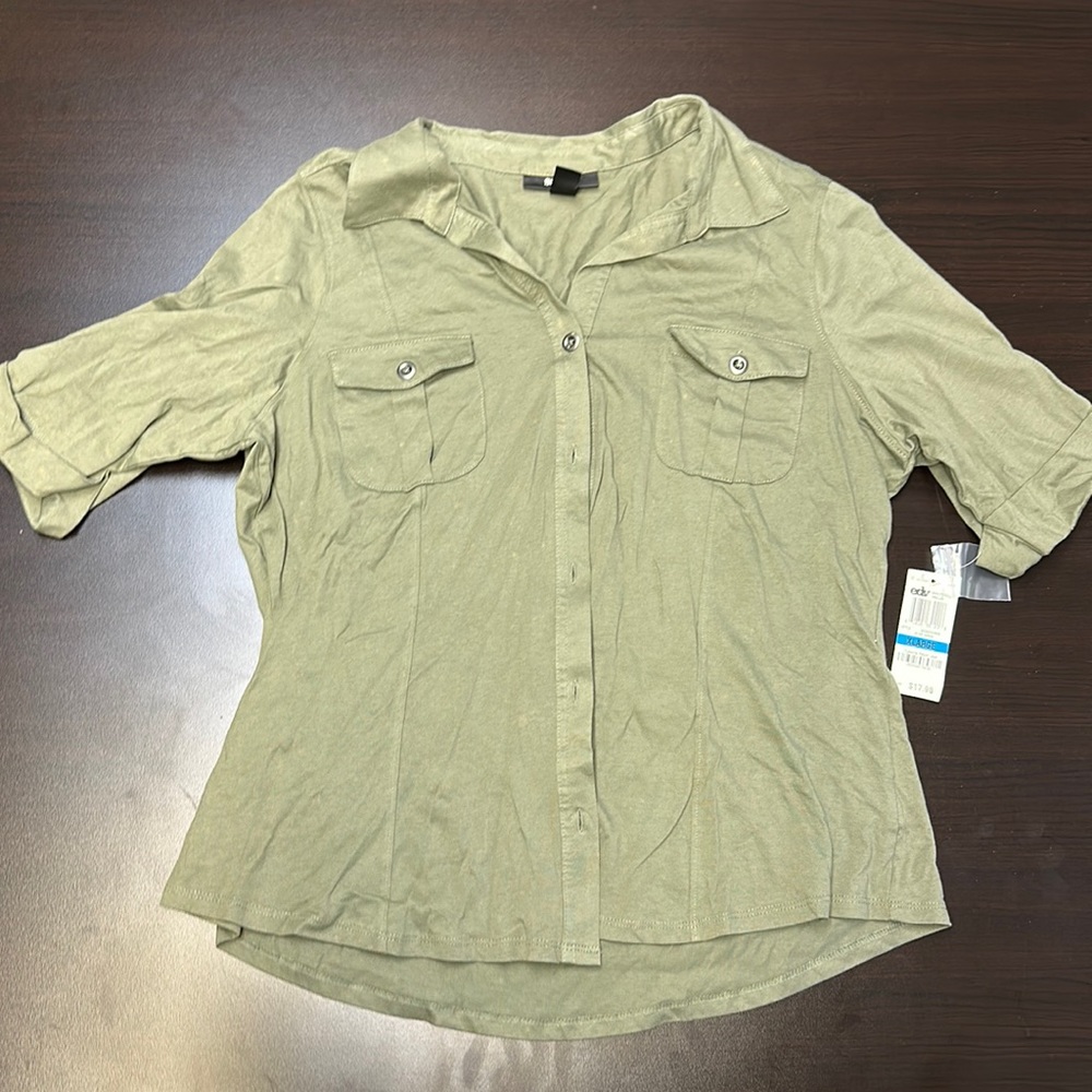 Green button down blouse t shirt extra large short sleeve